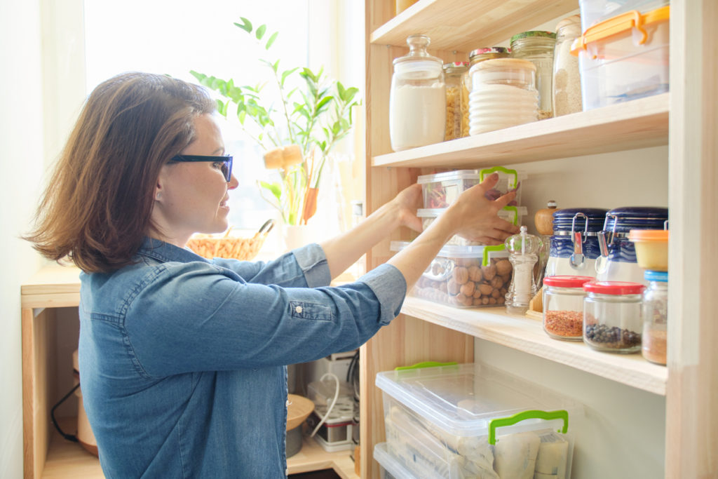 The Top 7 Temporary Curtain & Blind Ideas for Renters